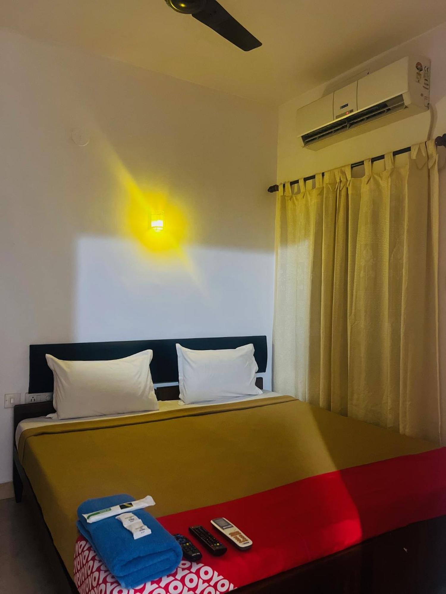 Hotel Sunday - Townhouse Club Airport Trivandrum Thiruvananthapuram Exterior foto